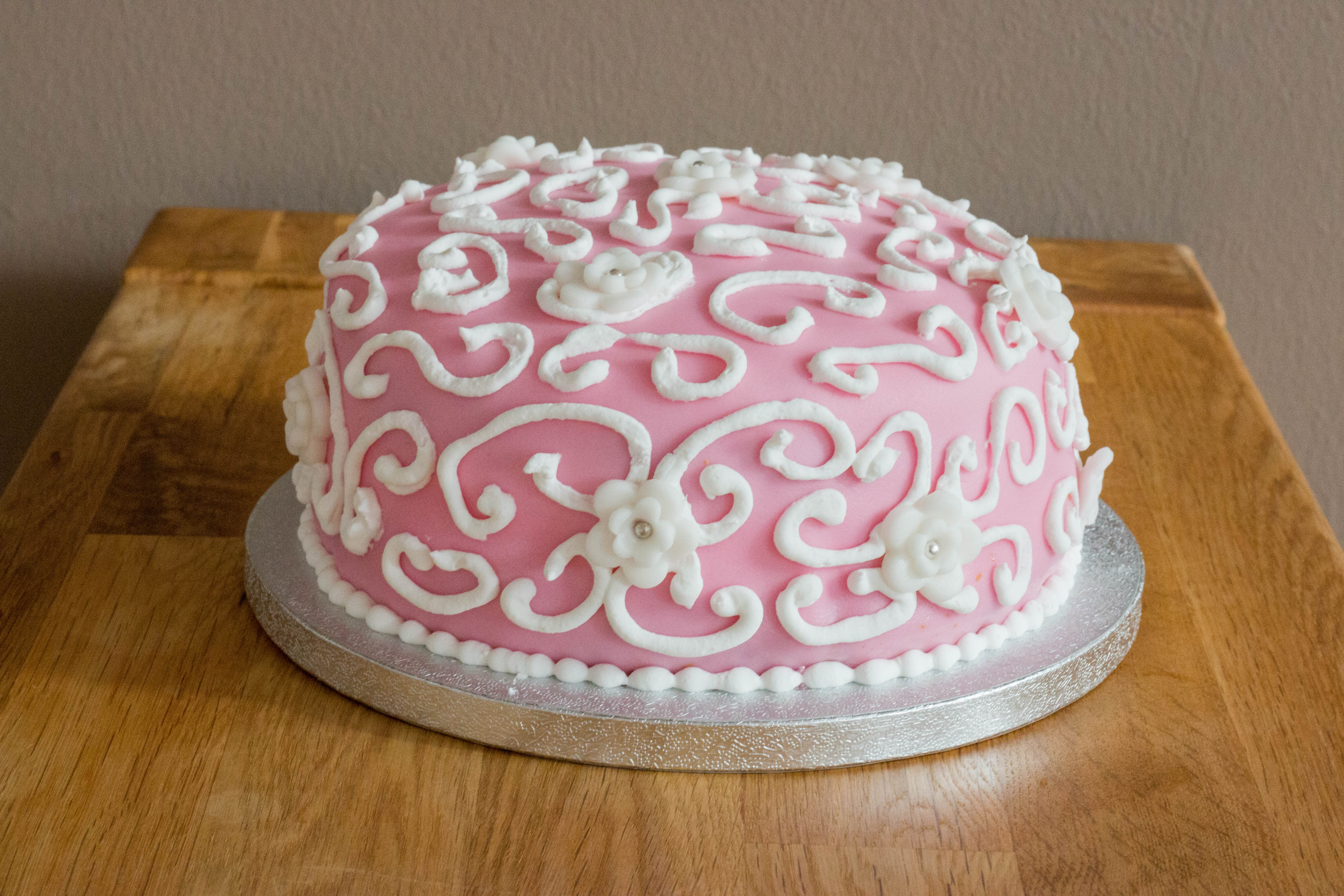 Royal Icing Blümchen Torte