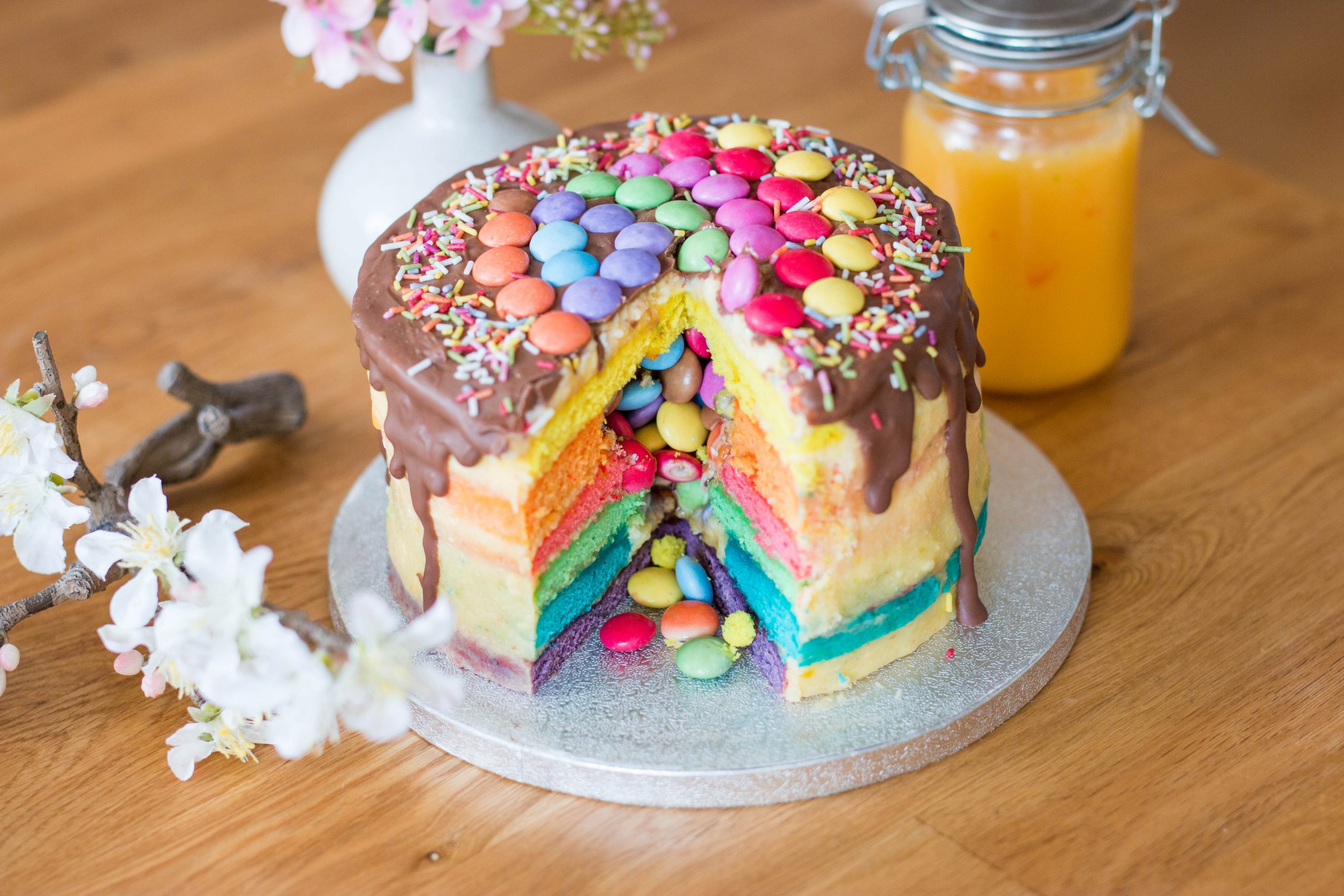 Regenbogentorte mit Lemon Curd