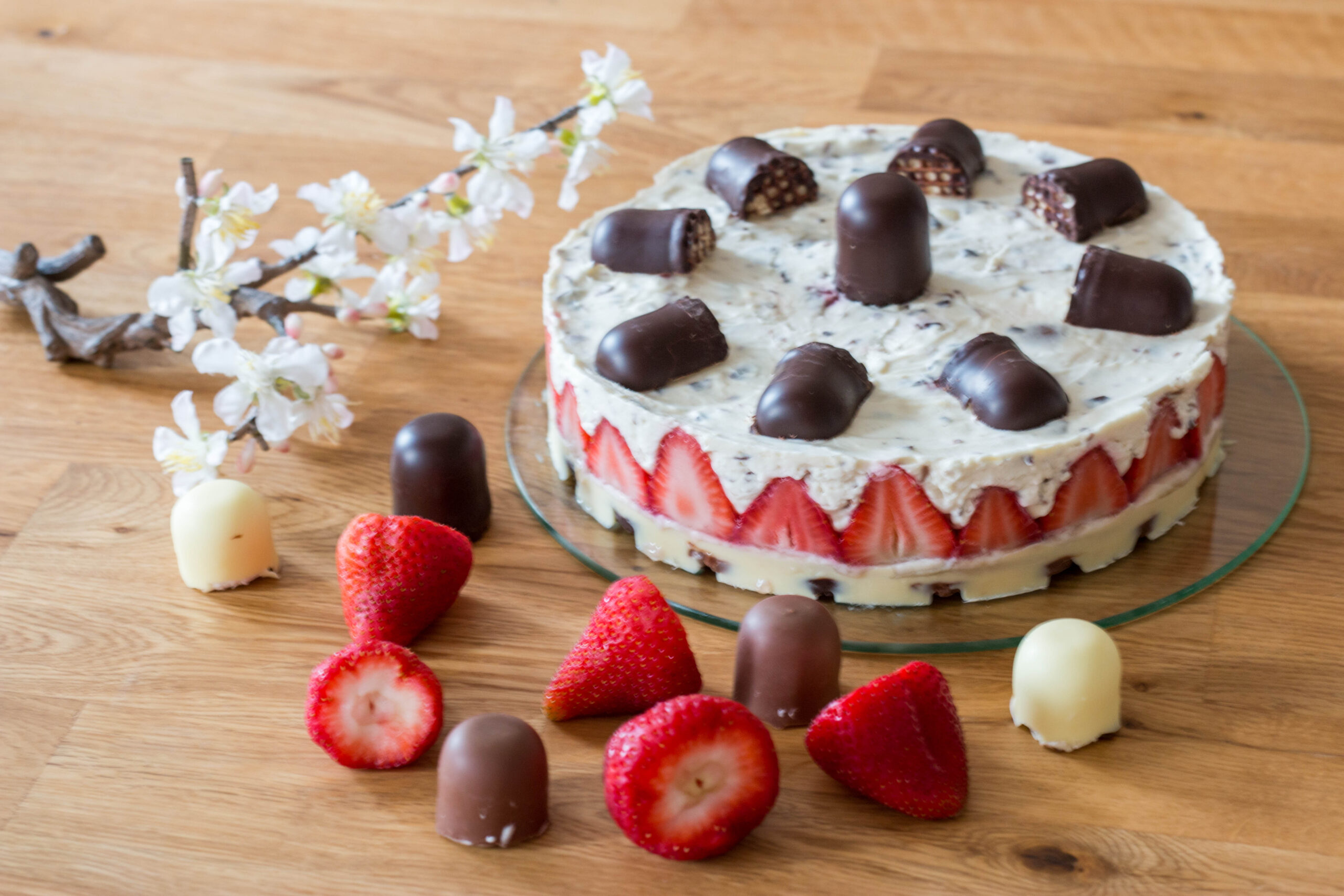 Dickmanns Torte Mit Erdbeeren Ohne Backen Backe Backe Kuchen